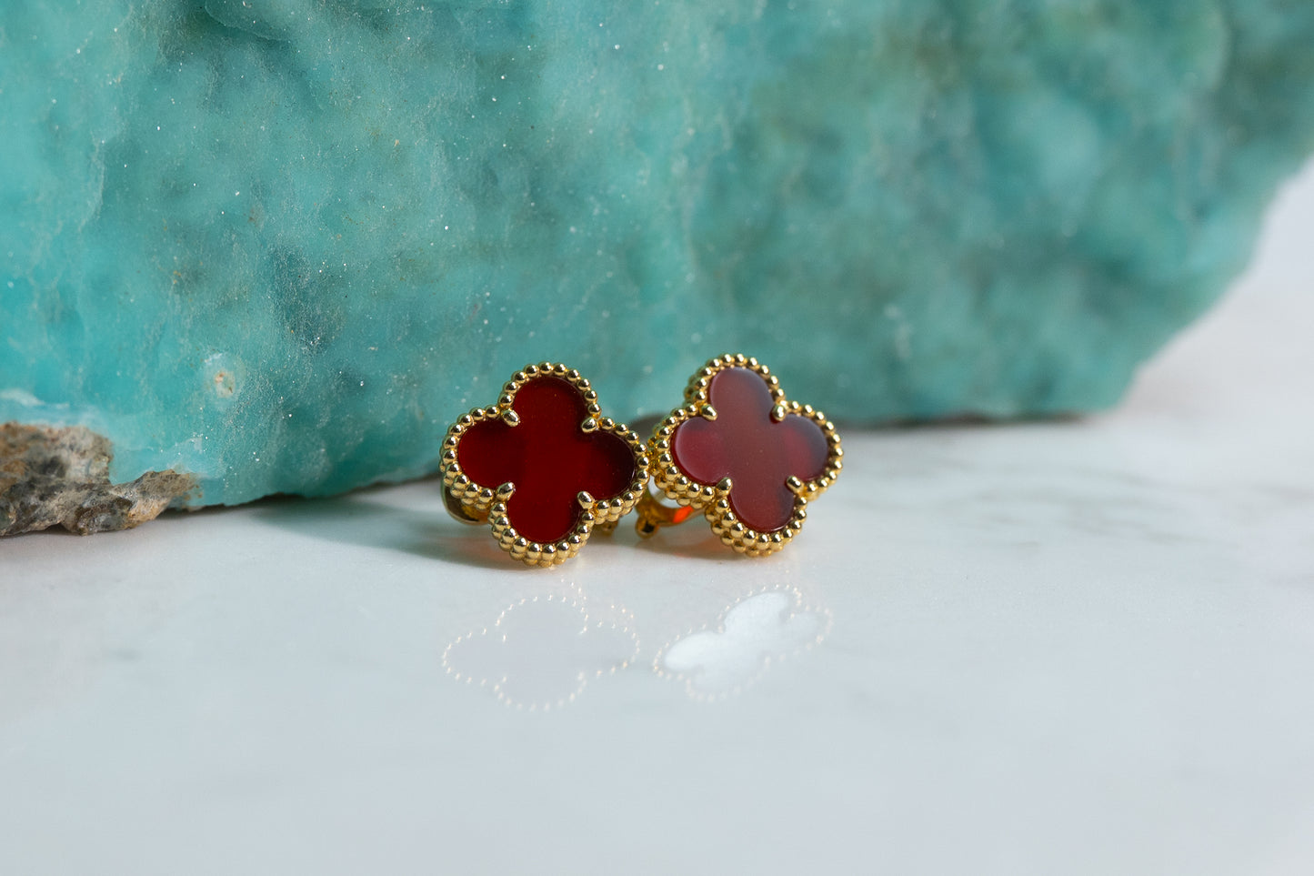 Van Cleef & Arpels Vintage Alhambra Earrings Carnelian 18K Yellow Gold - Maison d'Amour