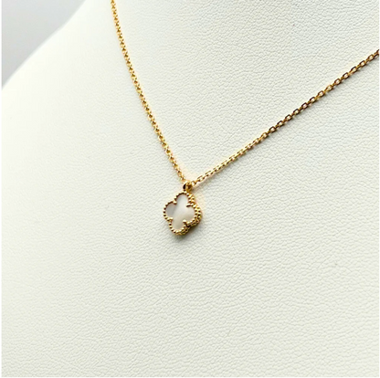 Van Cleef & Arpels Vintage&nbsp; Sweet Alhambra Pendant Mother of Pearl 18K Yellow Gold Yellow Gold